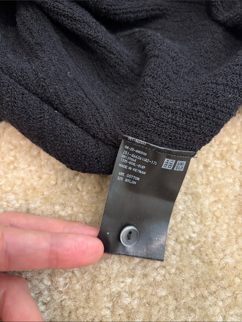Uniqlo Cardigan and Shirt - Picture 6 of 7